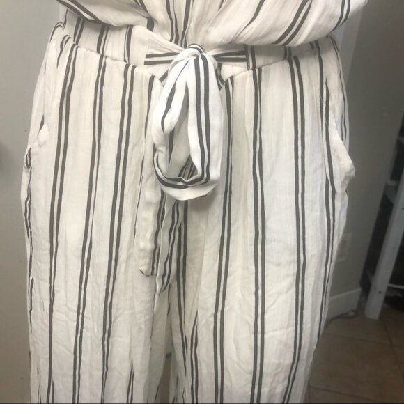 Ardene Vertical Striped Jumpsuit Pockets Size Medium - Picture 5 of 9